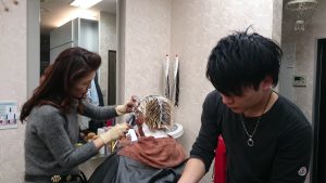 オーナー ブリーチ 塗布
