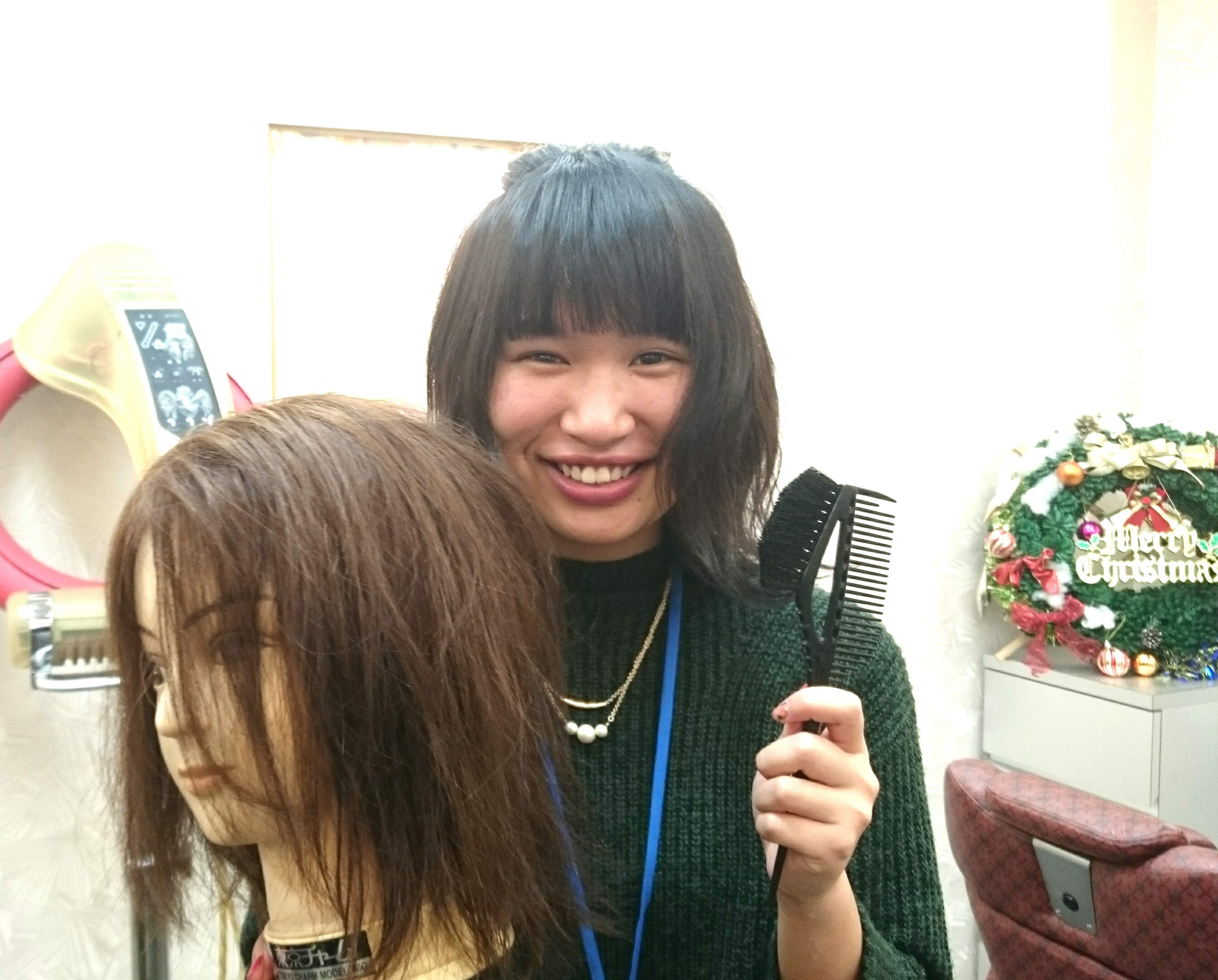 笑顔の琴音ちゃんとウィッグ