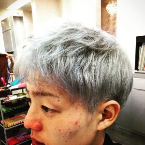 ブリーチオンカラー アッシュ
