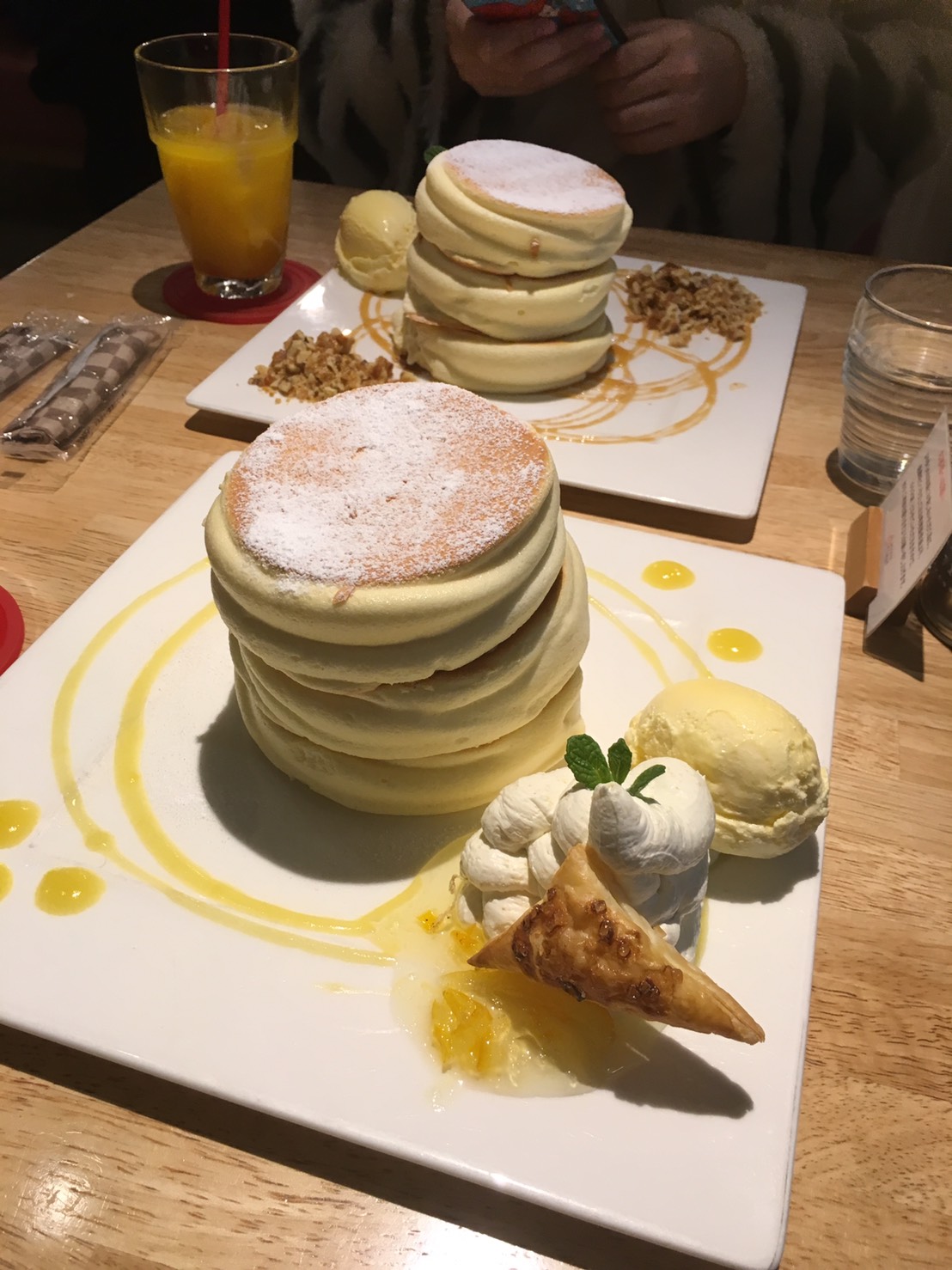 カフェ ふわふわ 三段