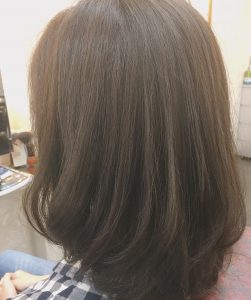 オリーヴ 横顔