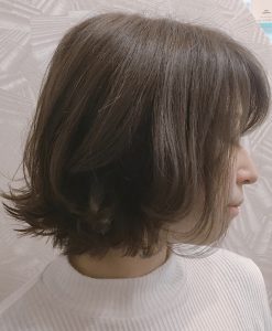 透明感 アッシュ 可愛い横顔