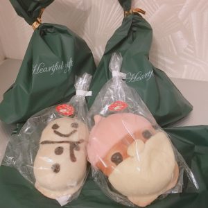 クリスマスプレゼント パン