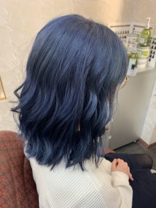 蒼髪の毛 アディクシー