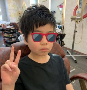 子供　アシメ　ショートスタイル